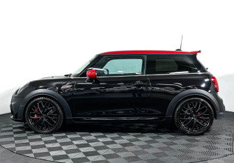 Подержанный автомобиль MINI Hatch 2021 года (8 фото)
