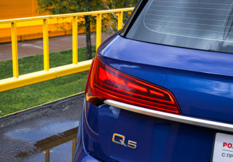 Подержанный автомобиль Audi Q5 2021 года (16 фото)