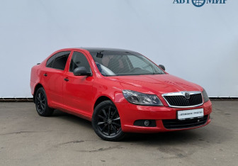 Подержанный автомобиль Skoda Octavia Liftback 2013 года (3 фото)