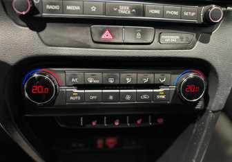 Подержанный автомобиль Kia Ceed Hatchback 2019 года (8 фото)