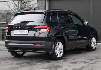 Подержанный автомобиль Skoda Karoq 2020 года (4 фото)