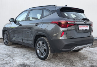 Подержанный автомобиль Kia Seltos 2021 года (7 фото)