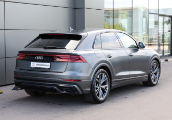 Подержанный автомобиль Audi Q8 2019 года (5 фото)