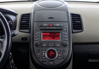 Подержанный автомобиль Kia Soul 2012 года (17 фото)