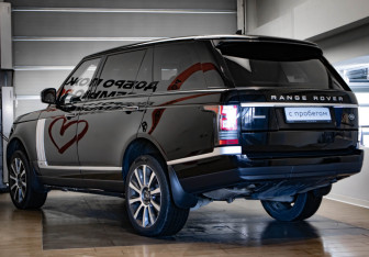 Подержанный автомобиль Land Rover Range Rover 2016 года (6 фото)