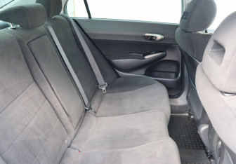 Подержанный автомобиль Honda Civic Sedan 2008 года (19 фото)
