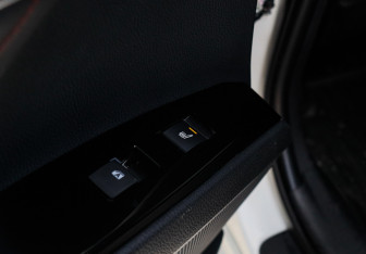 Подержанный автомобиль Toyota Camry Sedan 2021 года (10 фото)