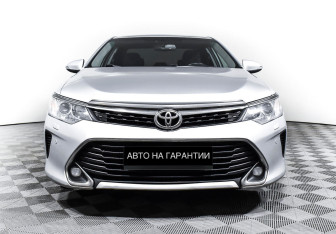 Подержанный автомобиль Toyota Camry Sedan 2017 года (2 фото)