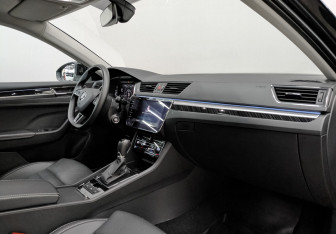 Подержанный автомобиль Skoda Superb Liftback 2025 года (13 фото)
