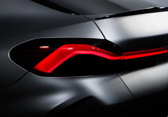 Подержанный автомобиль BMW X6 2024 года (17 фото)