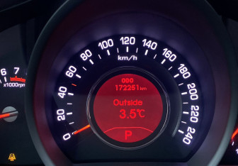 Подержанный автомобиль Kia Sportage 2012 года (24 фото)