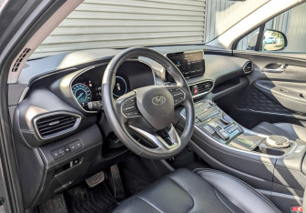 Подержанный автомобиль Hyundai Santa Fe 2021 года (16 фото)