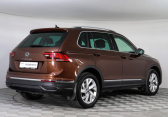 Подержанный автомобиль Volkswagen Tiguan 2021 года (5 фото)