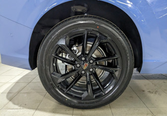 Новый Hongqi HS3 2025 (7 фото)