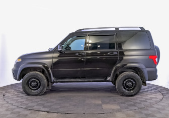 Подержанный автомобиль УАЗ Patriot 2024 года (8 фото)