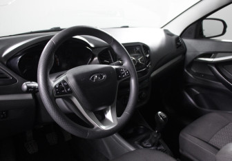 Подержанный автомобиль LADA (ВАЗ) Vesta Sedan 2019 года (7 фото)