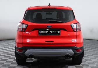 Подержанный автомобиль Ford Kuga 2018 года (4 фото)