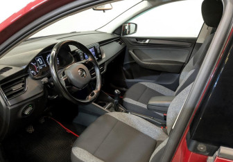 Подержанный автомобиль Skoda Rapid Liftback 2020 года (15 фото)