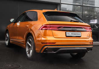 Подержанный автомобиль Audi Q8 2019 года (6 фото)
