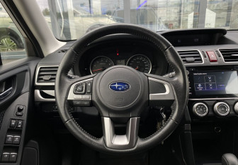 Подержанный автомобиль Subaru Forester Suv 2018 года (11 фото)