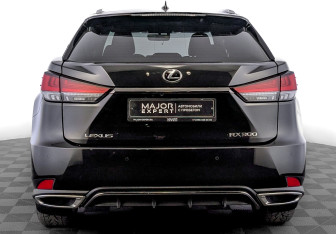 Подержанный автомобиль Lexus RX 2019 года (6 фото)