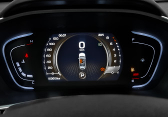 Подержанный автомобиль Geely Coolray 2023 года (15 фото)