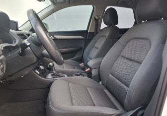 Подержанный автомобиль Audi Q3 2012 года (10 фото)
