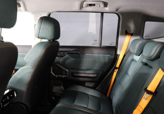 Подержанный автомобиль Jetour T2 2024 года (13 фото)