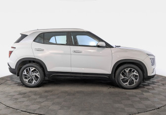 Подержанный автомобиль Hyundai Creta 2021 года (4 фото)