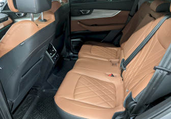 Подержанный автомобиль Chery Tiggo 8 Pro Max 2022 года (17 фото)