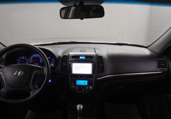 Подержанный автомобиль Hyundai Santa Fe 2011 года (9 фото)