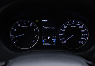 Подержанный автомобиль Mitsubishi Outlander 2015 года (12 фото)