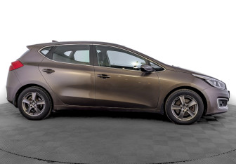 Подержанный автомобиль Kia Ceed Hatchback 2018 года (4 фото)