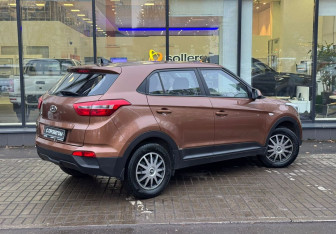 Подержанный автомобиль Hyundai Creta 2018 года (8 фото)