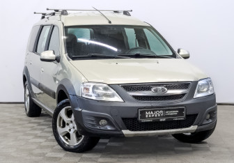 Подержанный автомобиль LADA (ВАЗ) Largus Wagon 2019 года (3 фото)