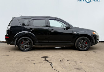 Подержанный автомобиль Mitsubishi Outlander 2007 года (4 фото)