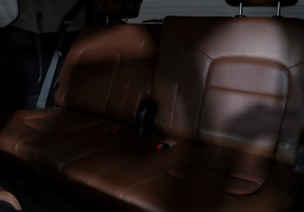 Подержанный автомобиль Toyota Land Cruiser Suv 2014 года (16 фото)