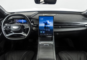 Подержанный автомобиль Geely Preface 2024 года (11 фото)