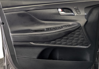Подержанный автомобиль Hyundai Santa Fe 2021 года (19 фото)