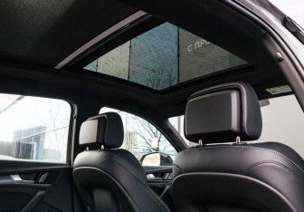 Подержанный автомобиль Audi Q5 2025 года (16 фото)