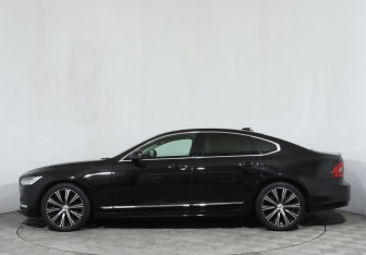 Подержанный автомобиль Volvo S90 2021 года (8 фото)
