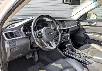 Подержанный автомобиль Kia Optima Sedan 2020 года (16 фото)