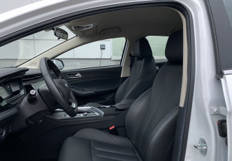 Подержанный автомобиль Omoda S5 2024 года (22 фото)