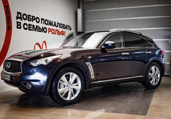 Подержанный автомобиль Infiniti FX 2013 года (1 фото)
