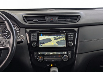 Подержанный автомобиль Nissan X-Trail 2018 года (27 фото)