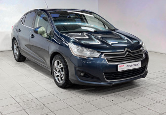 Подержанный автомобиль Citroen C4 Sedan 2015 года (3 фото)