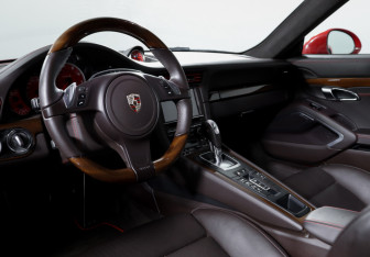 Подержанный автомобиль Porsche 911 Coupe 2014 года (14 фото)