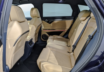 Подержанный автомобиль Voyah Free 2023 года (16 фото)