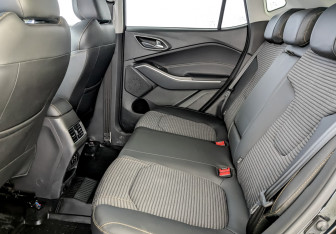 Подержанный автомобиль Москвич 3 2024 года (12 фото)