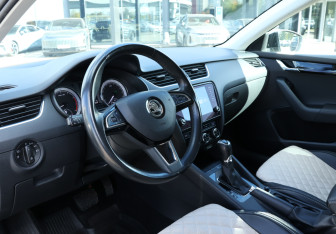 Подержанный автомобиль Skoda Octavia Liftback 2017 года (13 фото)